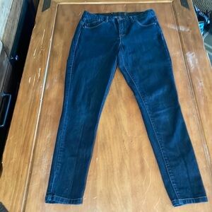 DEMOCRACY Ab Solution Size 2